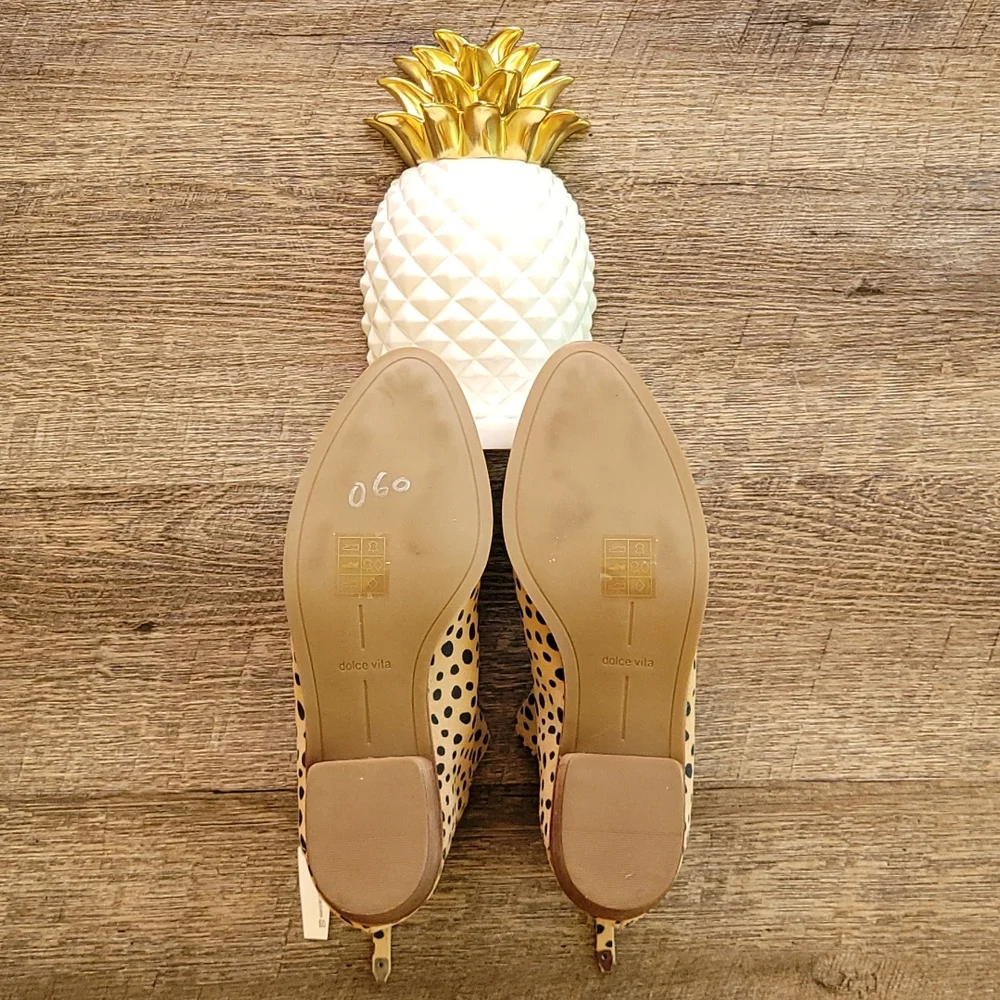 NWT! Dolce Vita Animal Print Leopard Ankle Booties - Picture 6 of 15